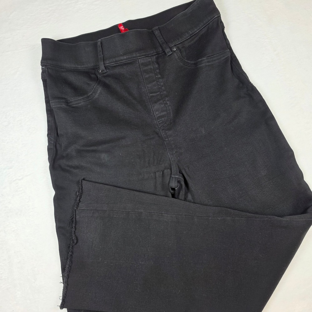 Spanx Crop Flare Jeans Black High Rise Pull On Raw Hem Size Medium
